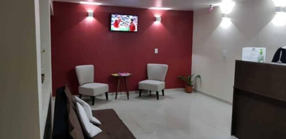 Iguazu Urban Hotel Express Puerto Iguazú Zewnętrze zdjęcie
