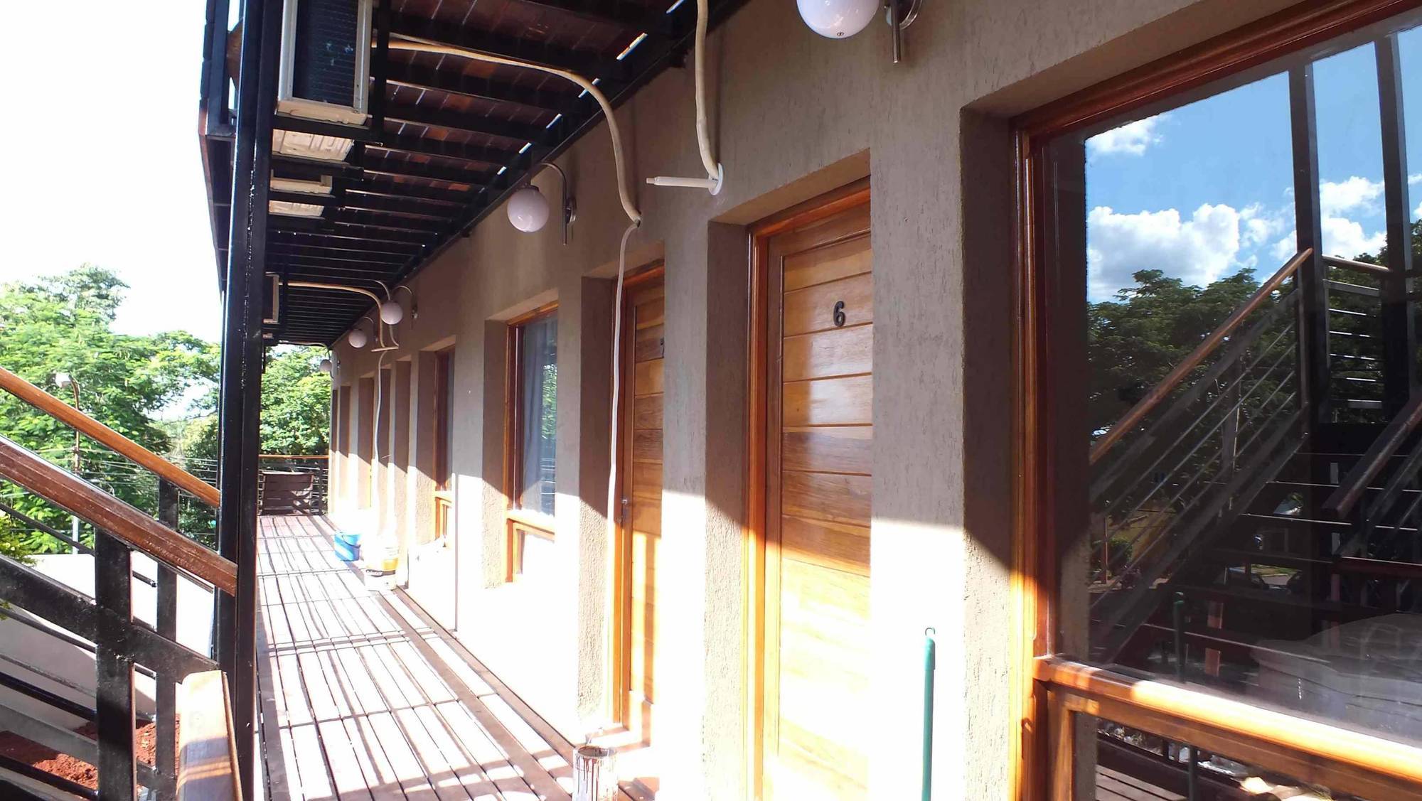 Iguazu Urban Hotel Express Puerto Iguazú Zewnętrze zdjęcie