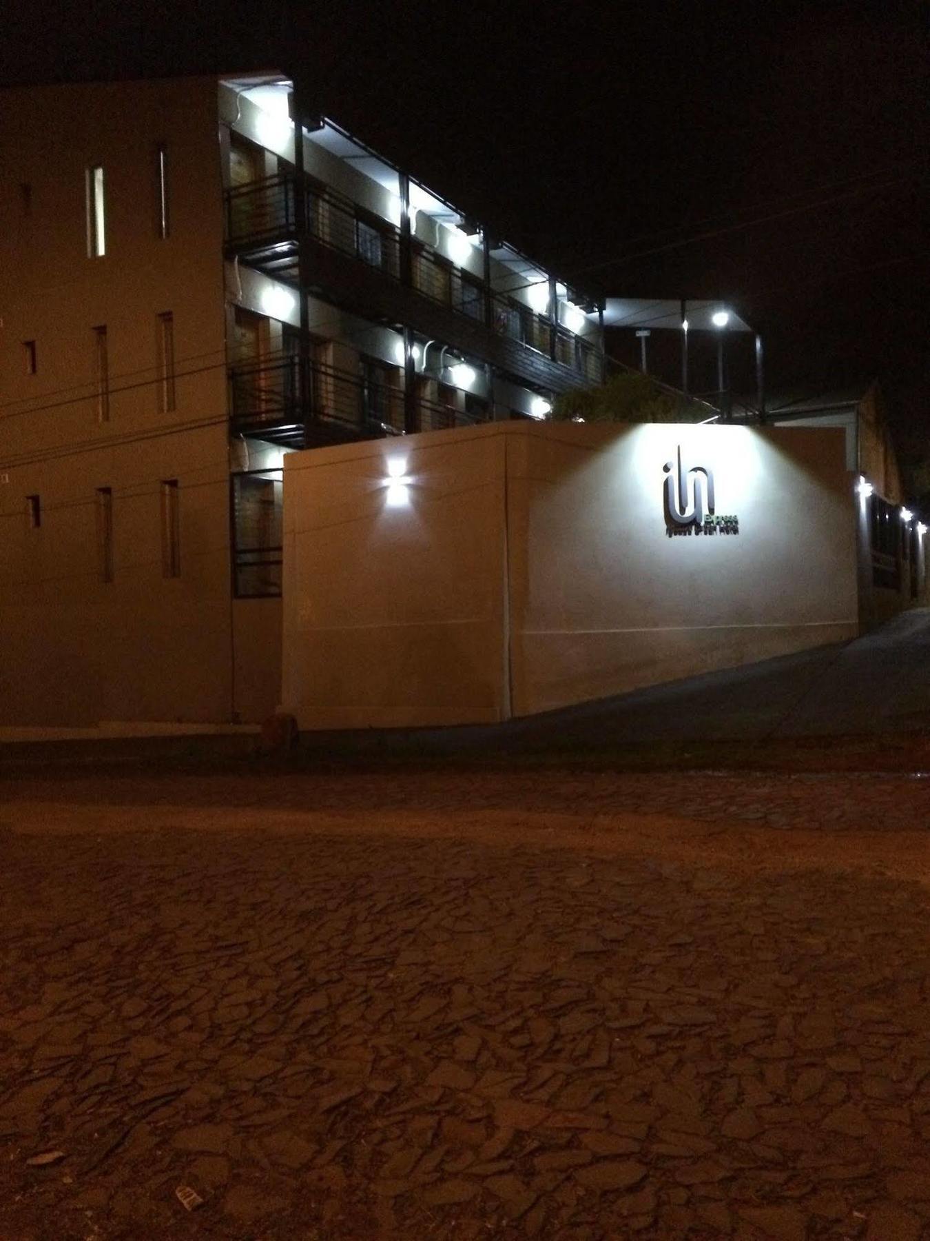Iguazu Urban Hotel Express Puerto Iguazú Zewnętrze zdjęcie
